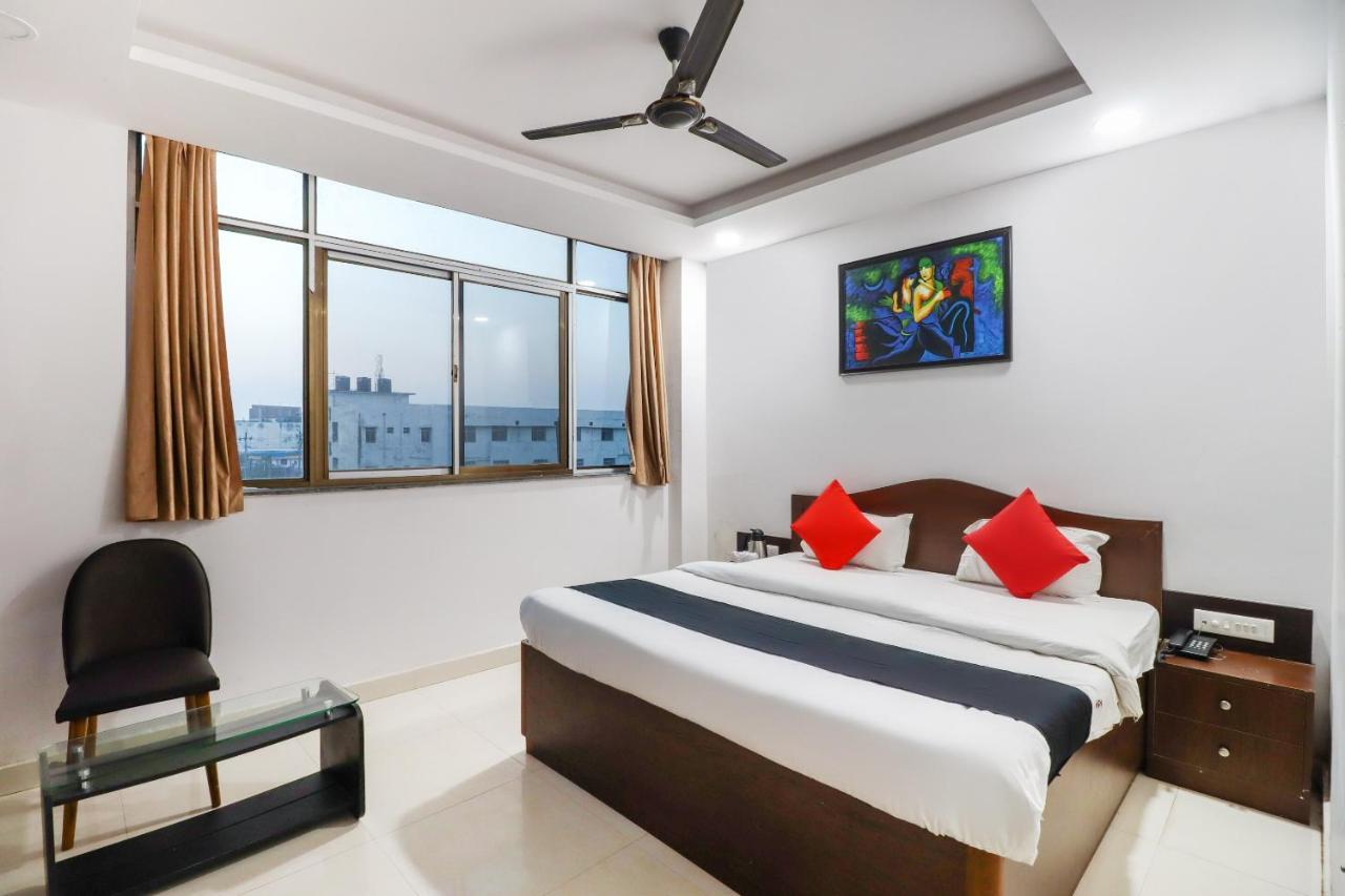 Capital O 70631 Hotel Dwarka International Darbhanga Zewnętrze zdjęcie